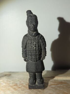 🏹 Black Terracotta Miniature Soldier